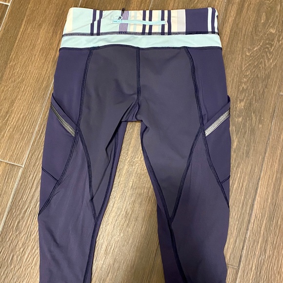 LULULEMON RUN A MARATHON CROP II, Size 4 - Picture 10 of 13